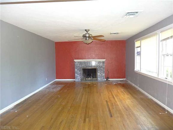 2nd image of 109 Old Dr