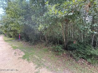 251 Lake Dr, Florahome, FL 32140