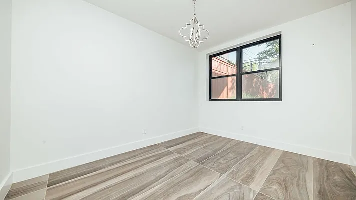 Rented by Nooklyn NYC LLC | media 42