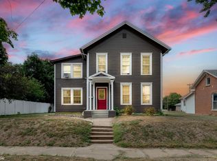 615 2nd Ave, Vinton, IA 52349