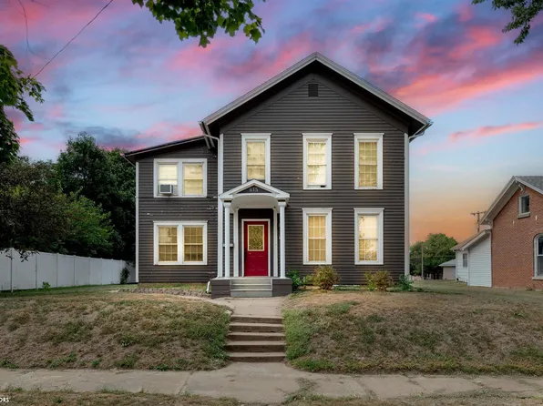 615 2nd Ave, Vinton, IA 52349