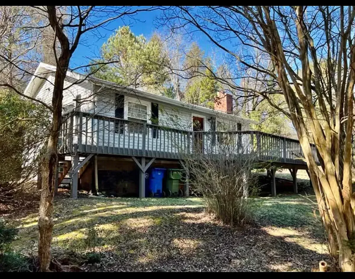 2 bed, 900 sqft, $1,800 — Photo 4