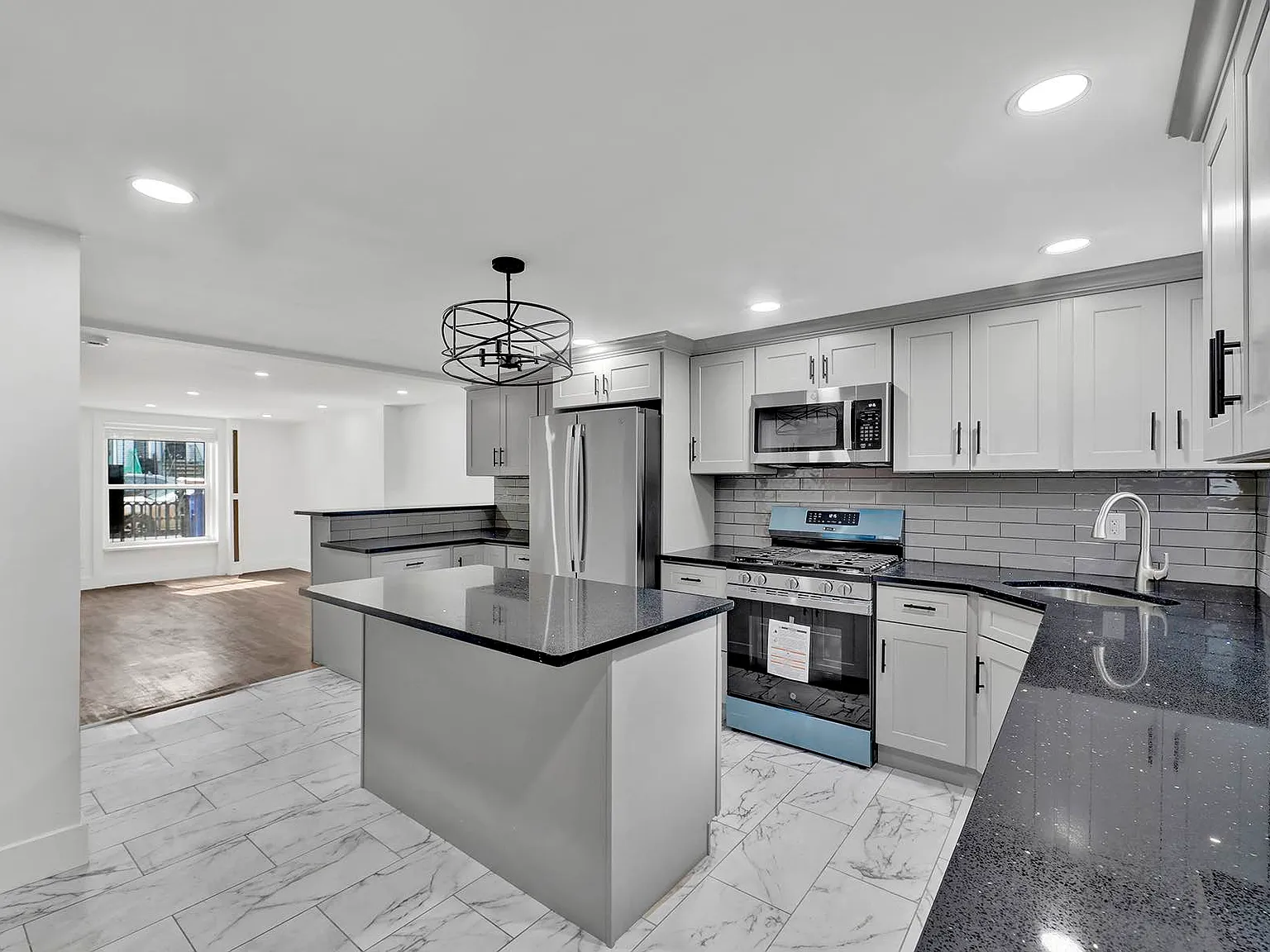 1085 Herkimer Street — Photo 2