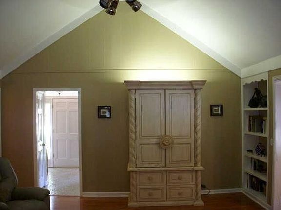 5th image of 2213 Morriswood Dr