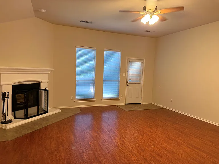 5827 Silver Sage Ln — Photo 14