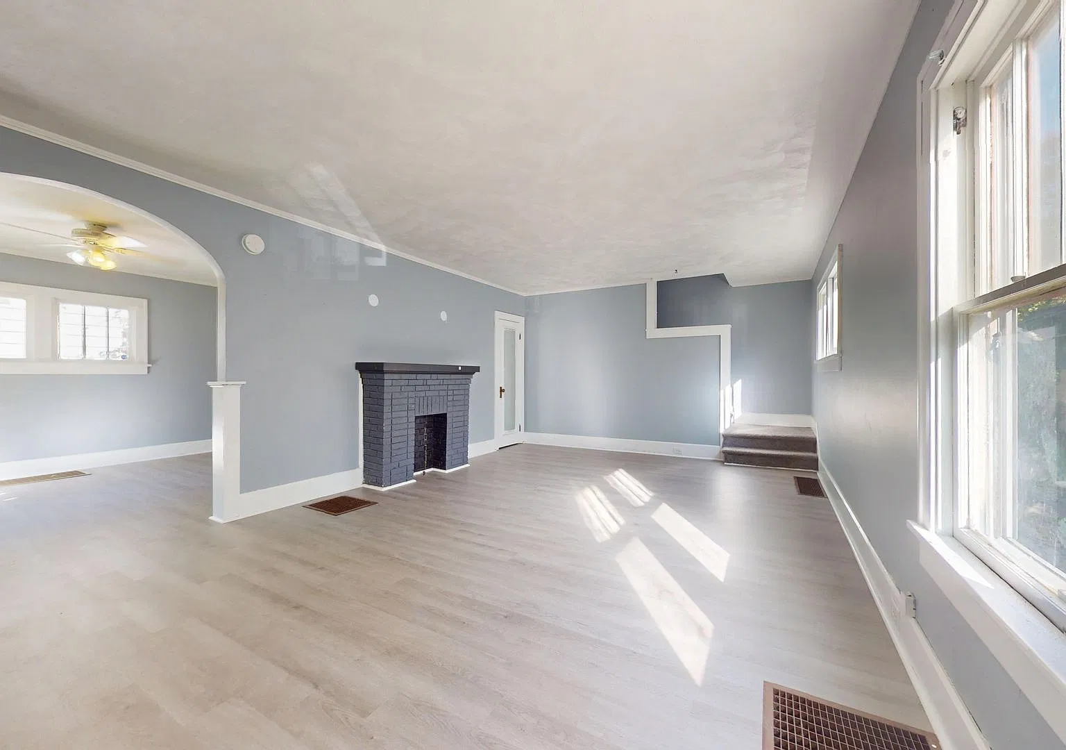 Mansfield-3 bedroom, near the park with garage — Photo 2