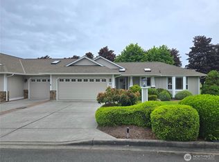 880 N Minstrel Rd, Sequim, WA 98382