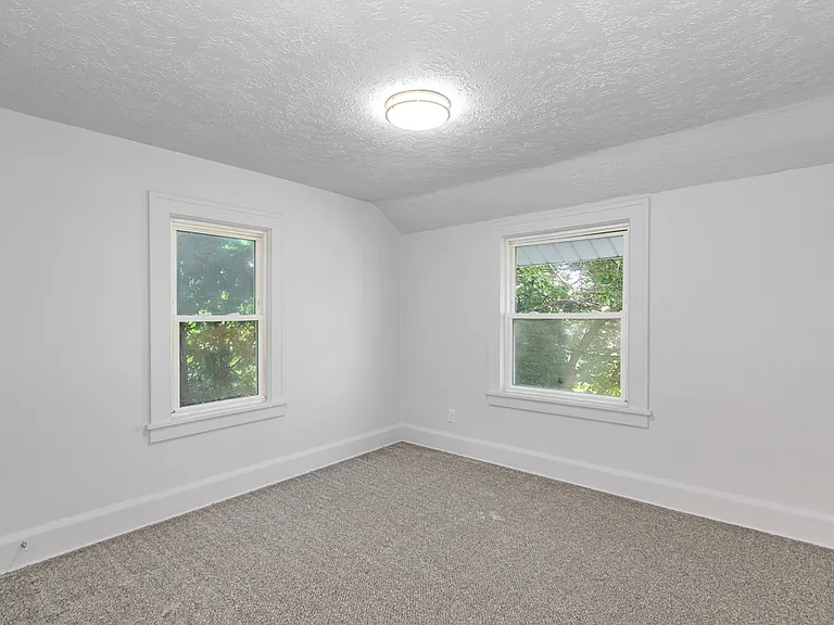 1273 Greenfield Ave SW — Photo 13
