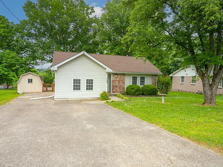 108 Aloha Ct — Photo 4