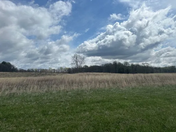 400 Road S, Crawfordsville, IN 47933