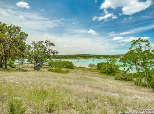 1570 Canyon Ridge Dr, Canyon Lake, TX 78133