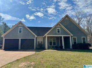 195 Carriage Ln, Woodstock, AL 35188
