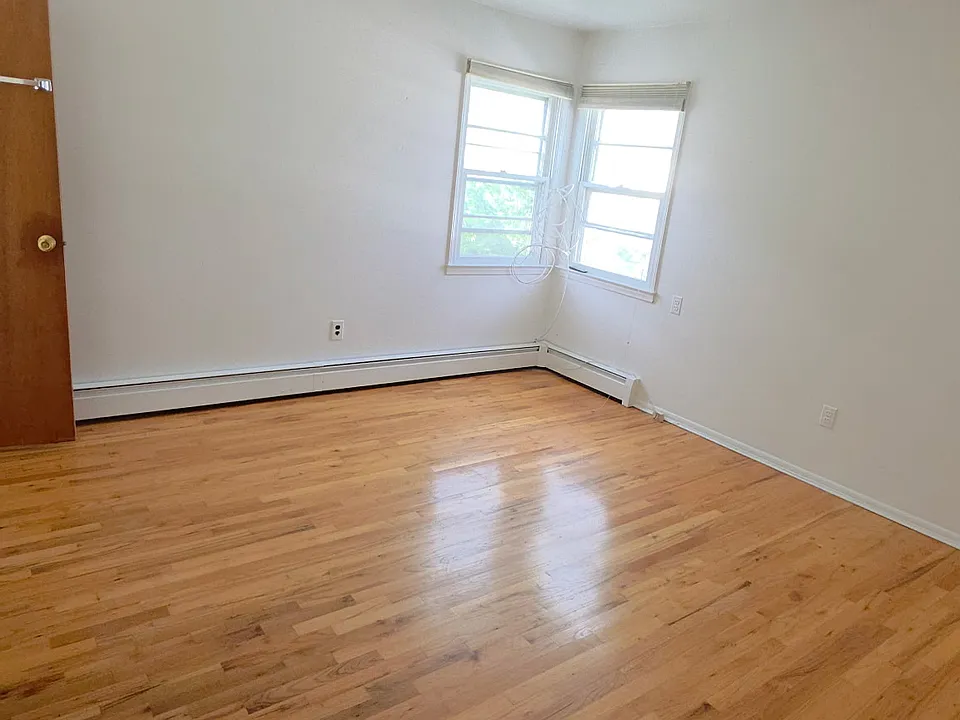 33 1st Ave #2