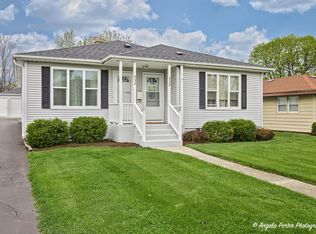 930 N Berwick Blvd, Waukegan, IL 60085