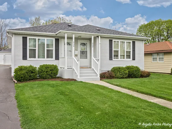 930 N Berwick Blvd, Waukegan, IL 60085