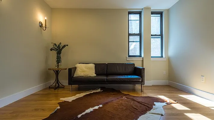 Rented by Nooklyn NYC LLC | media 18