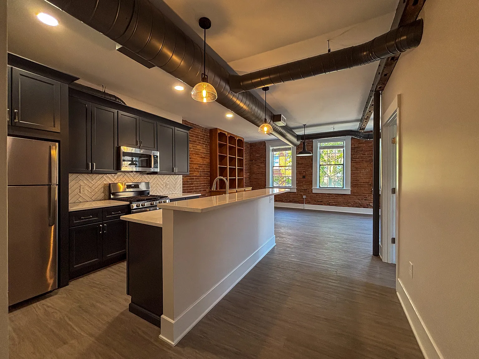2 bed, 1355 sqft, $2,550 — Photo 1