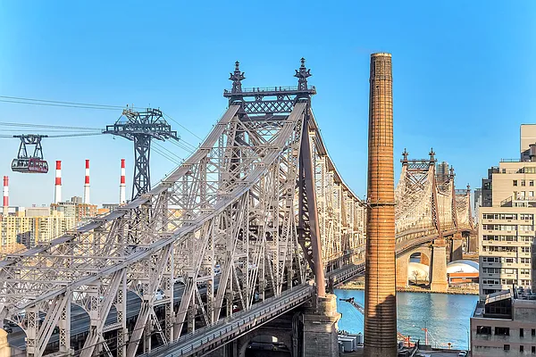 Sold by R New York | media 18