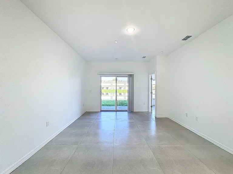 1711 Barton Towne Cir — Photo 21