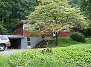 901 Frost Hollow Rd, Easton, PA 18040