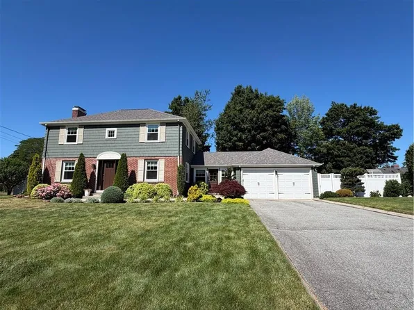 39 Merrymount Dr, Warwick, RI 02888