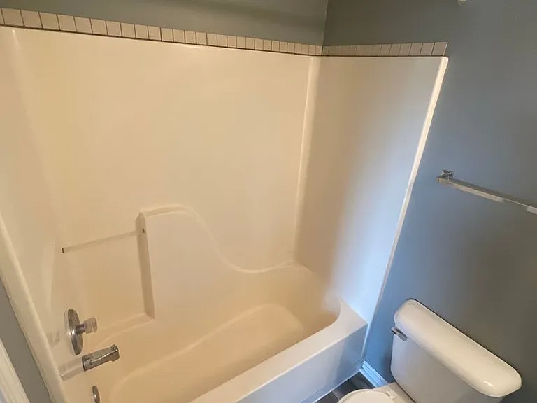 125 N Washington St — Photo 81