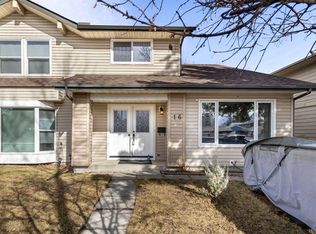 16 E Midridge Gdns SE, Calgary, AB T2X1C3