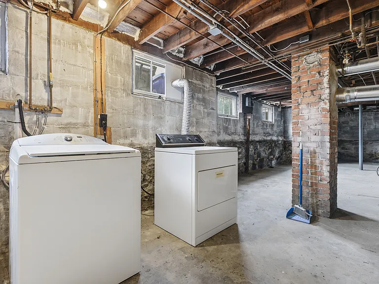 45 Adams St #45 — Photo 16