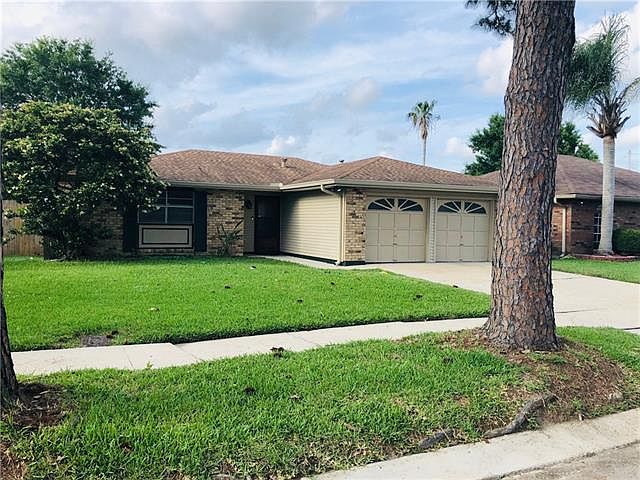 1st image of 5012 Woodcrest Dr