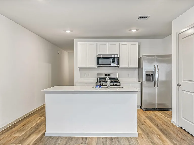 1015 Bluegill Dr — Photo 5