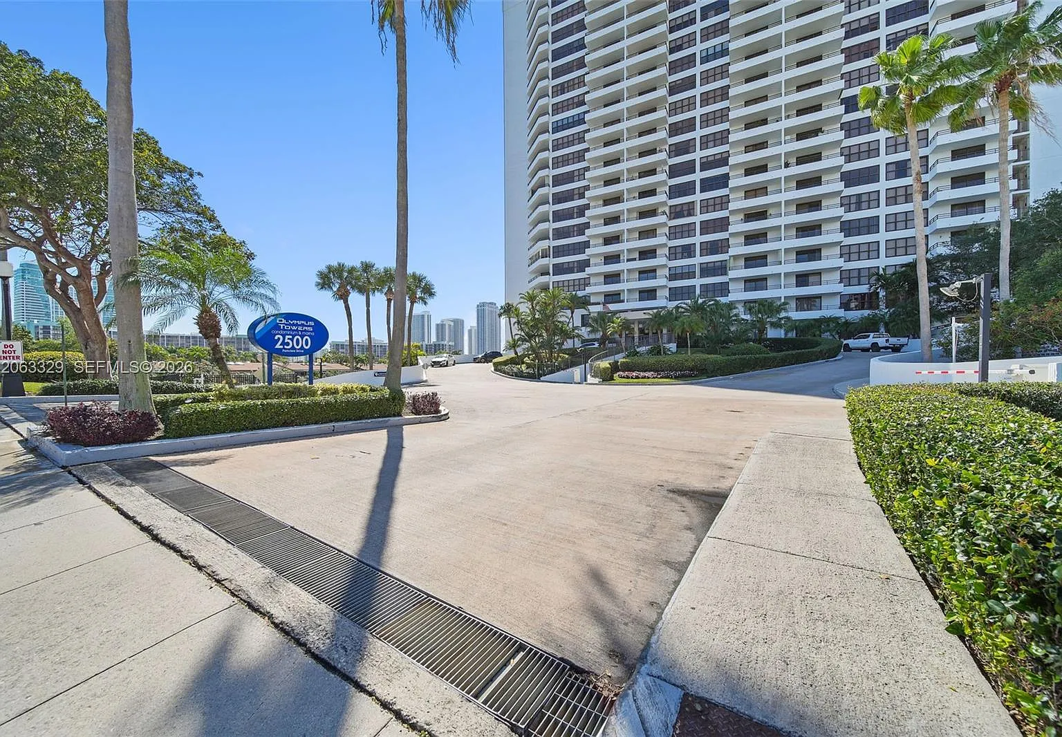 Olympus Condo Phase — Photo 1