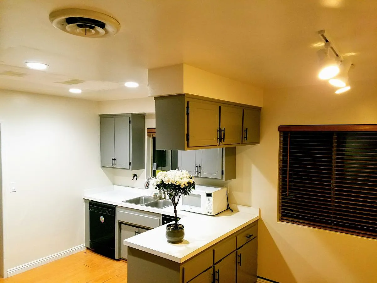 4 bed, 1874 sqft, $4,095 — Photo 2