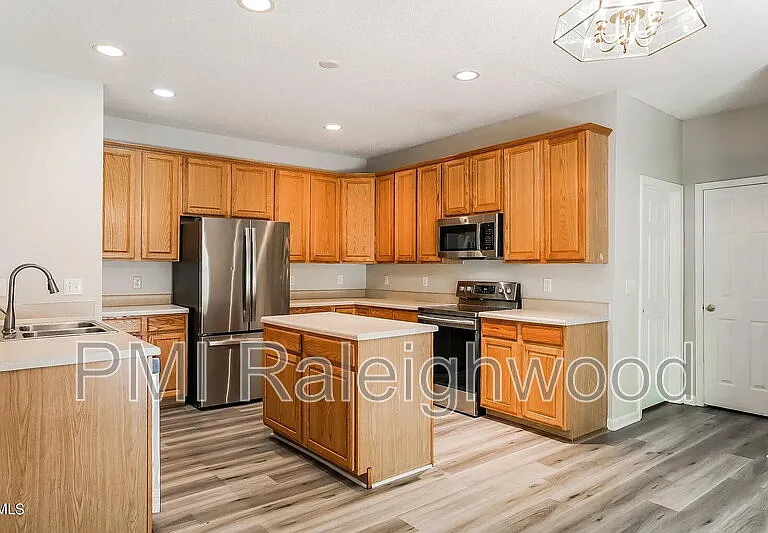 4443 Karlbrook Ln — Photo 8