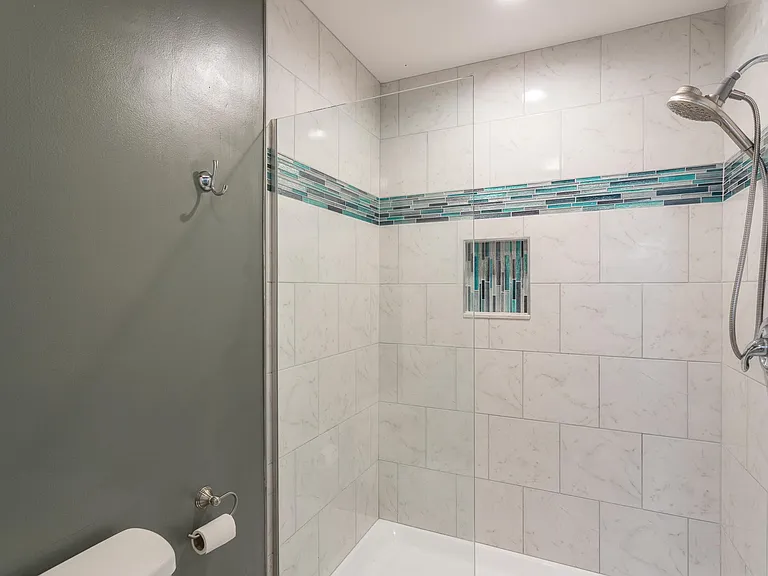 Master Bathroom Glass/tiled shower