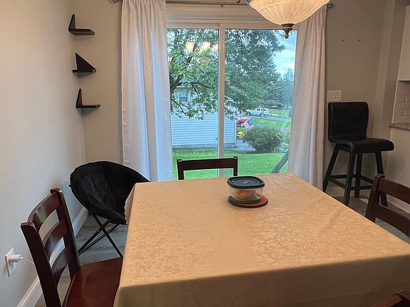 4th image of 1 Finch Ct