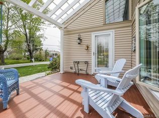 15 Vincent Ave, Old Saybrook, CT 06475