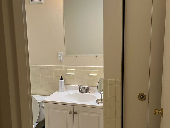 4th image of 7 Thayer Pond Dr Unit 16