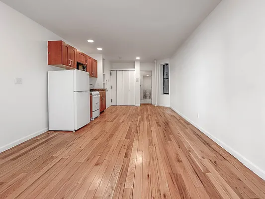 Rented by Brown Harris Stevens | media 3