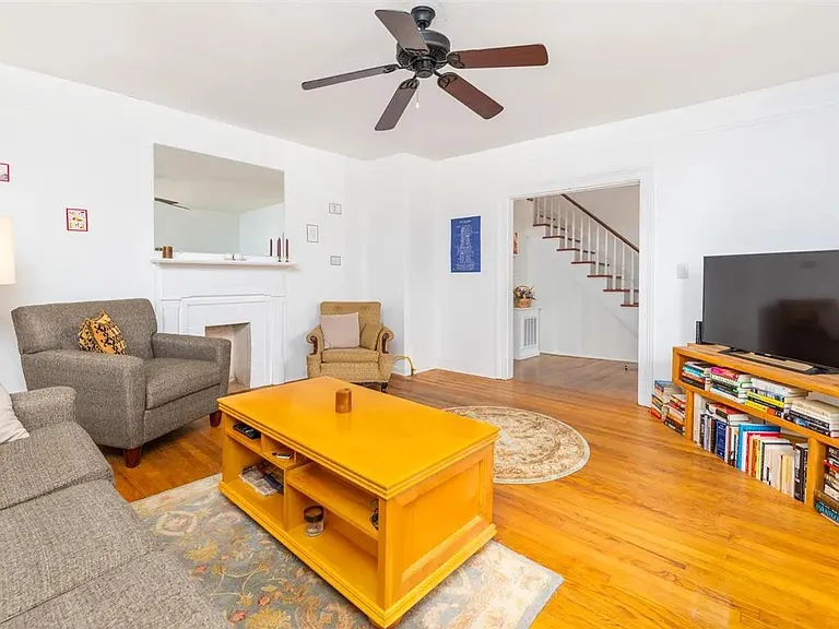 515 Brown St — Photo 12
