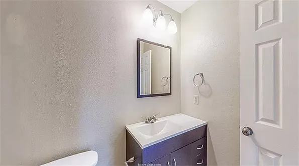 1210 Dexter Dr S — Photo 4