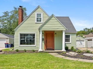 2137 Riverside Dr NE, Grand Rapids, MI 49505