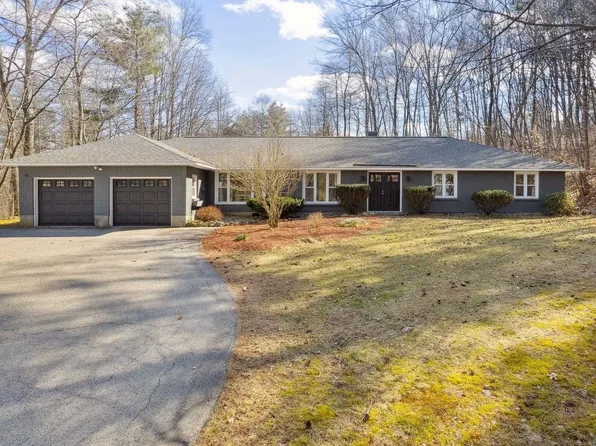 8 Roblin Road, Bedford, NH 03110