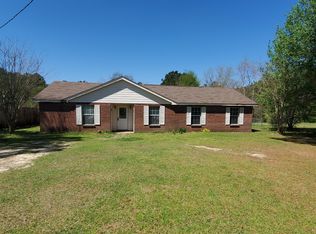 156 Tom Leggett Rd, Seminary, MS 39479