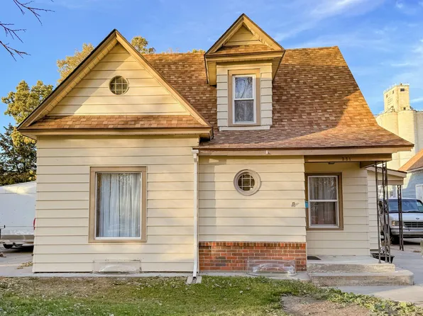 331 W Main St, Norton, KS 67654