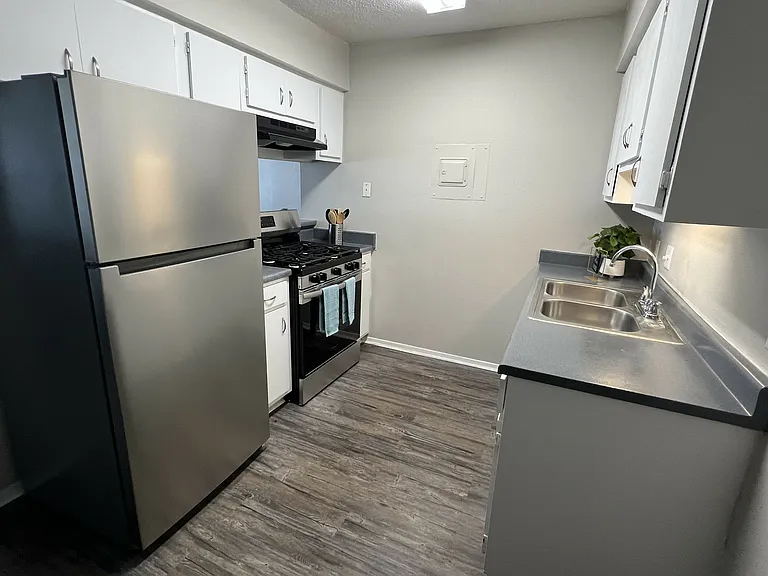 Eagle Rock Apartments — Photo 15