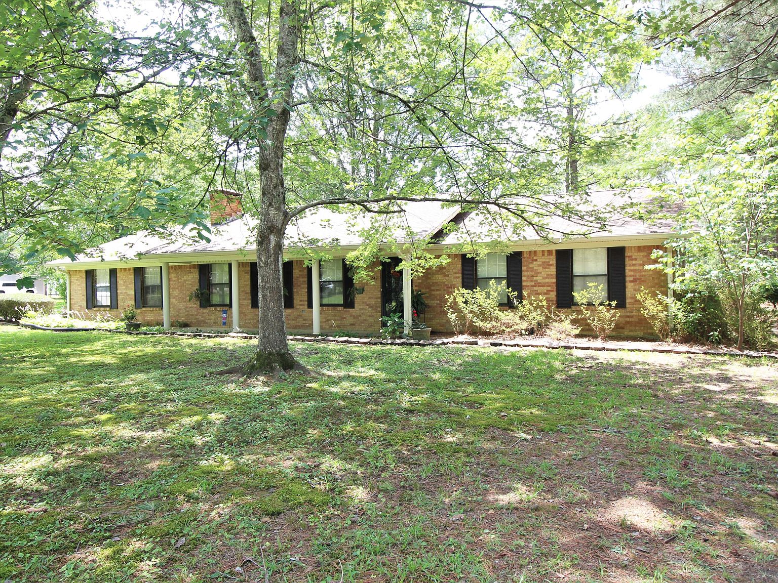 247 Doe Run Rd Tupelo Ms 38801 Mls 23 2110 Zillow