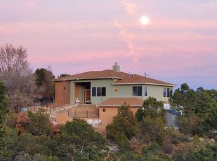 33 Vista Del Cielo Pl, Cedar Crest, NM 87008