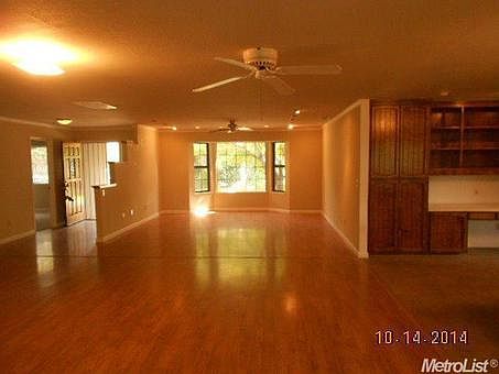 5th image of 121 Brodiewest Ct