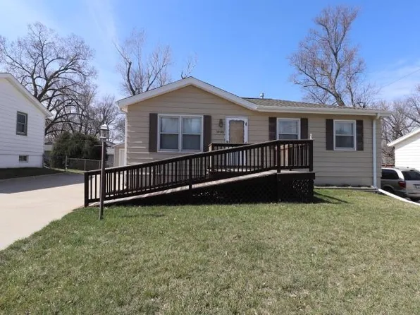 1406 Lincoln Rd, Bellevue, NE 68005