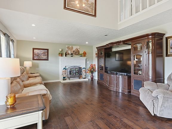 5th image of 26840 Scoggins Rd